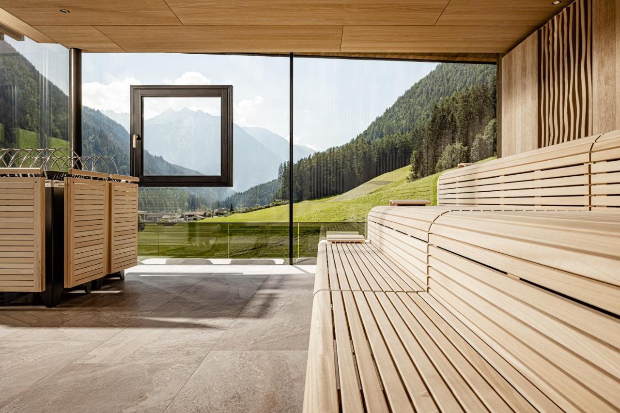 Alpine Luxury Spa Resort Schwarzenstein 루타고 외부 사진