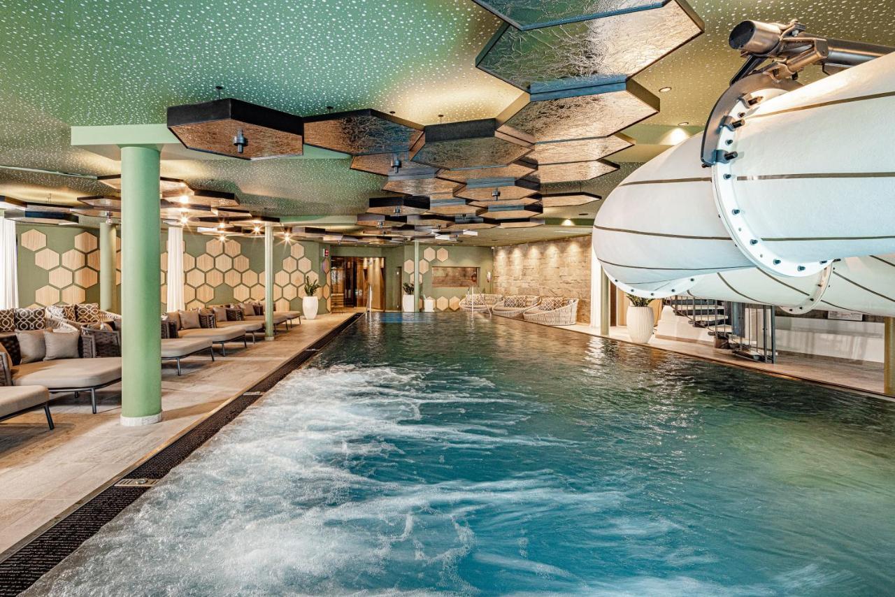 Alpine Luxury Spa Resort Schwarzenstein 루타고 외부 사진