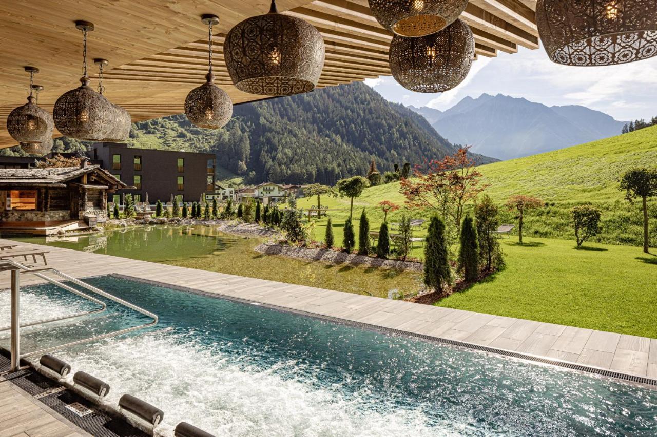 Alpine Luxury Spa Resort Schwarzenstein 루타고 외부 사진