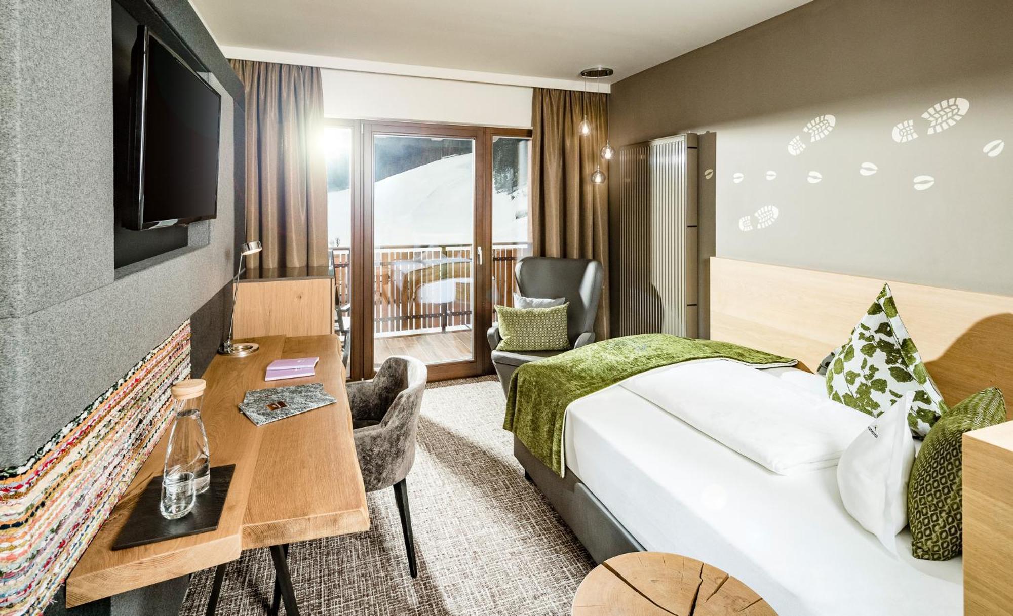Alpine Luxury Spa Resort Schwarzenstein 루타고 외부 사진