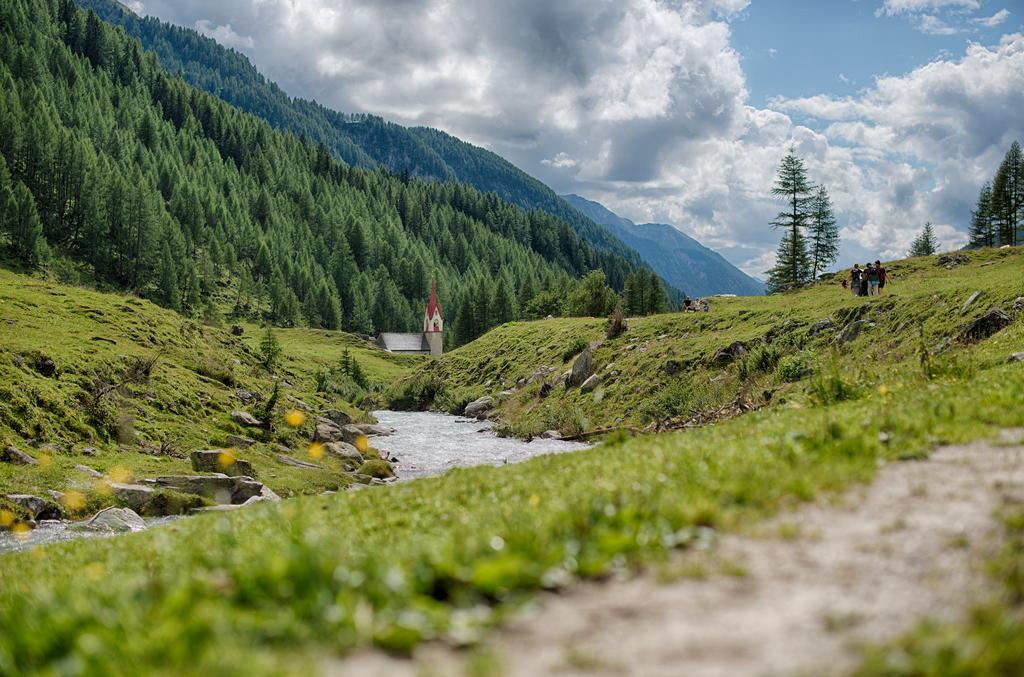 Alpine Luxury Spa Resort Schwarzenstein 루타고 외부 사진