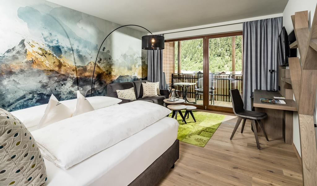Alpine Luxury Spa Resort Schwarzenstein 루타고 외부 사진