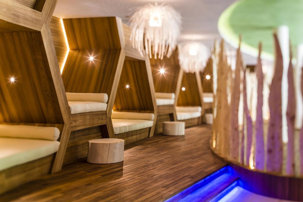 Alpine Luxury Spa Resort Schwarzenstein 루타고 외부 사진
