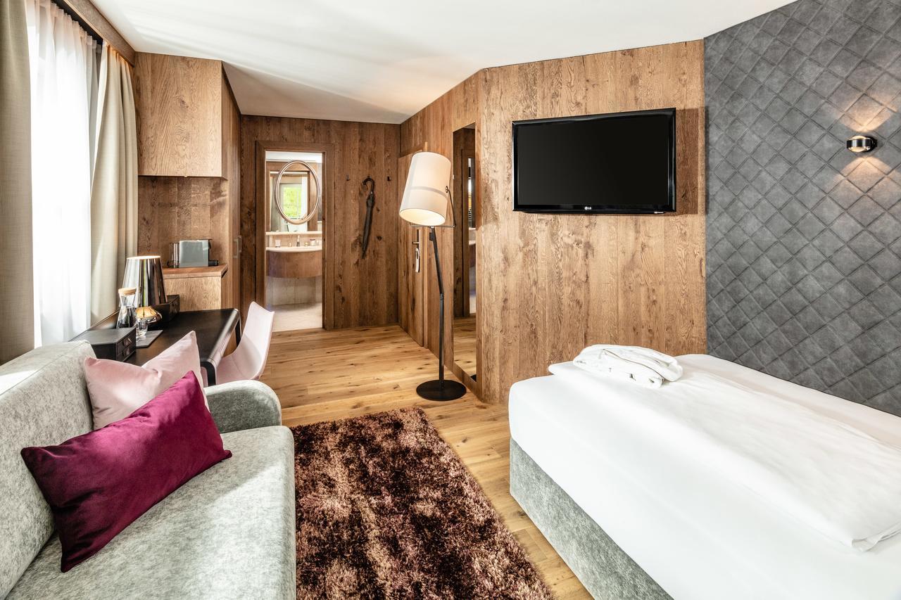Alpine Luxury Spa Resort Schwarzenstein 루타고 외부 사진