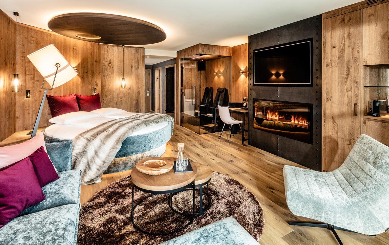 Alpine Luxury Spa Resort Schwarzenstein 루타고 외부 사진